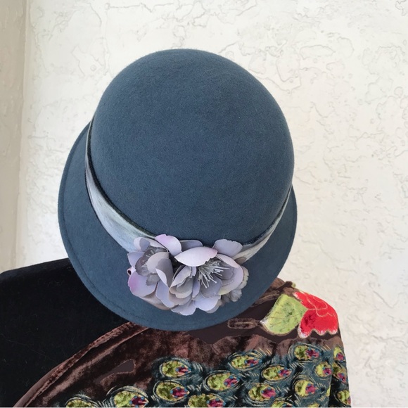 ✨Vintage Rare Uno Alla Volta Wedgwood BLue Felt Cloche Hat main image 4